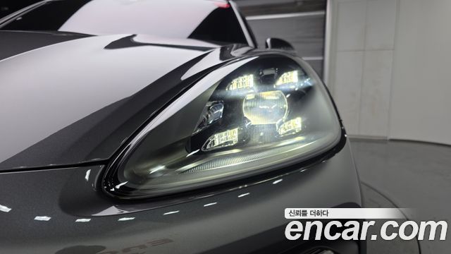 Porsche Cayenne 2019 — photo 8