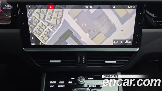 Porsche Cayenne 2019 — photo 30
