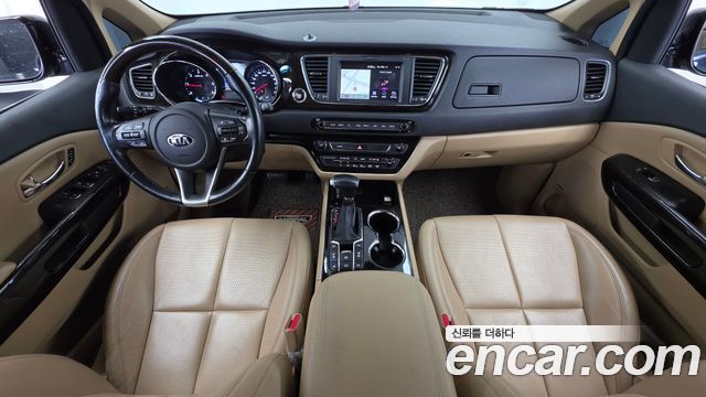 Kia Canival 2019 — photo 10
