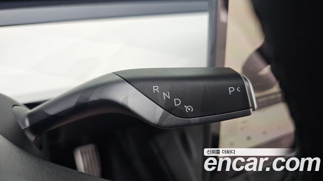 Tesla Model Y 2024 — photo 12
