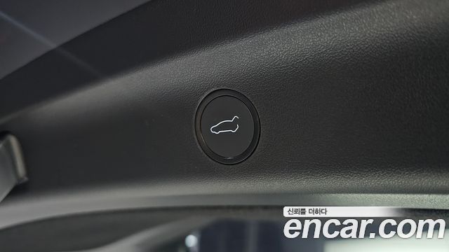 Tesla Model Y 2024 — photo 24