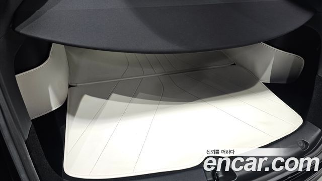 Tesla Model Y 2024 — photo 27