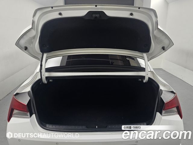 Hyundai AVANTE 2023 — photo 19