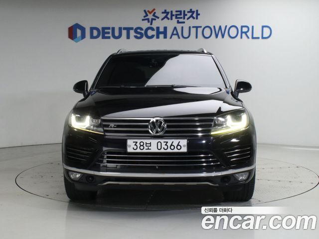 Volkswagen Touareg 2016 — photo 3