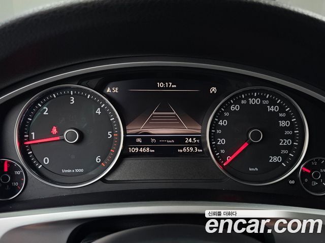 Volkswagen Touareg 2016 — photo 8