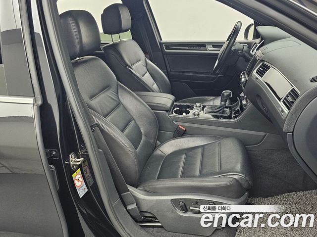 Volkswagen Touareg 2016 — photo 10