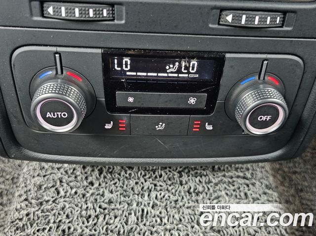 Volkswagen Touareg 2016 — photo 16