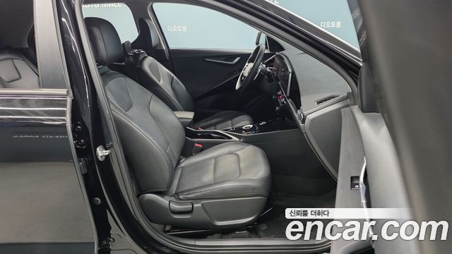 Kia Niro 2023 — photo 13