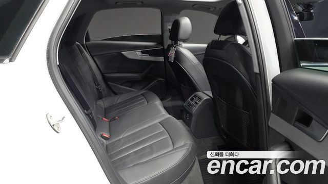 Audi A4 2018 — photo 12