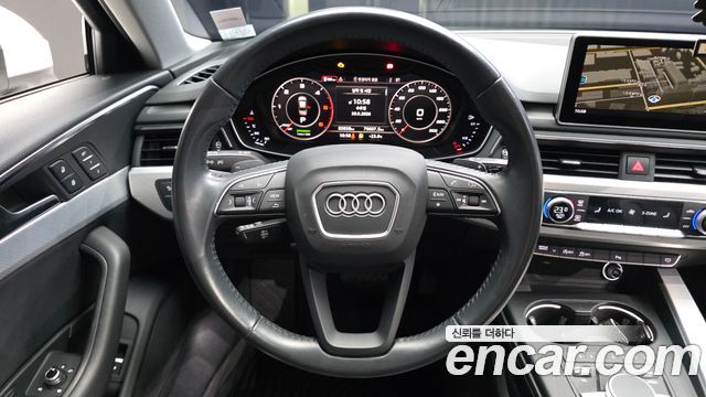 Audi A4 2018 — photo 13
