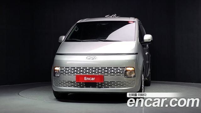 Hyundai Staria 2022 — photo 3