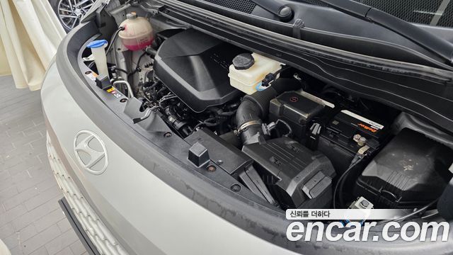 Hyundai Staria 2022 — photo 6