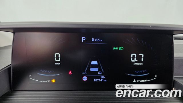 Hyundai Staria 2022 — photo 8