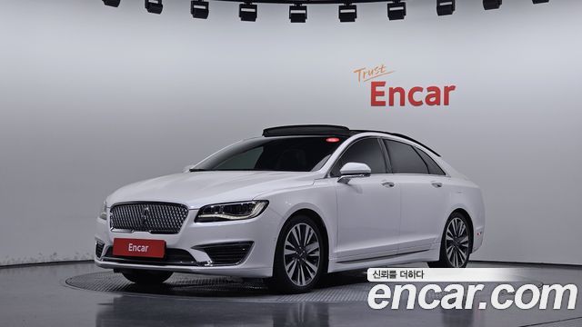 Lincoln MKZ 2017 — photo 1
