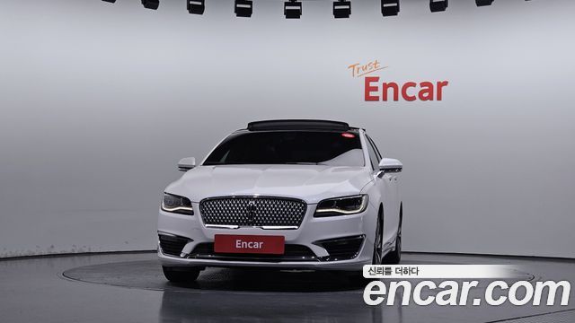 Lincoln MKZ 2017 — photo 3