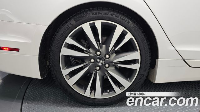 Lincoln MKZ 2017 — photo 5