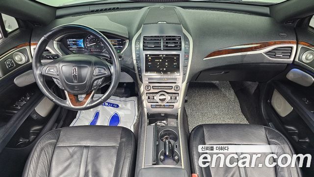 Lincoln MKZ 2017 — photo 7