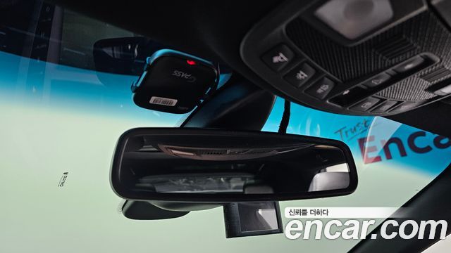 Lincoln MKZ 2017 — photo 19
