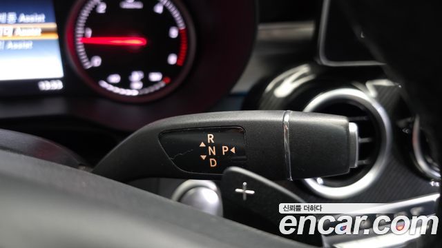Mercedes-Benz GLC-Class 2018 — photo 12