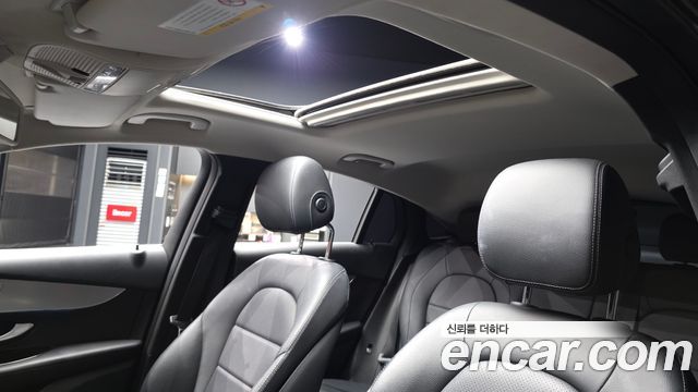 Mercedes-Benz GLC-Class 2018 — photo 25