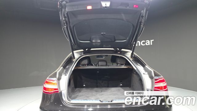 Mercedes-Benz GLC-Class 2018 — photo 26