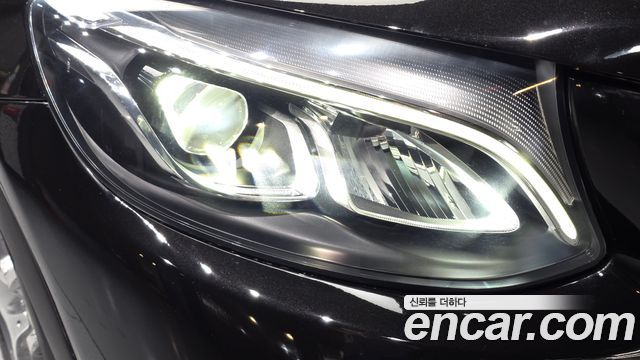 Mercedes-Benz GLC-Class 2018 — photo 8