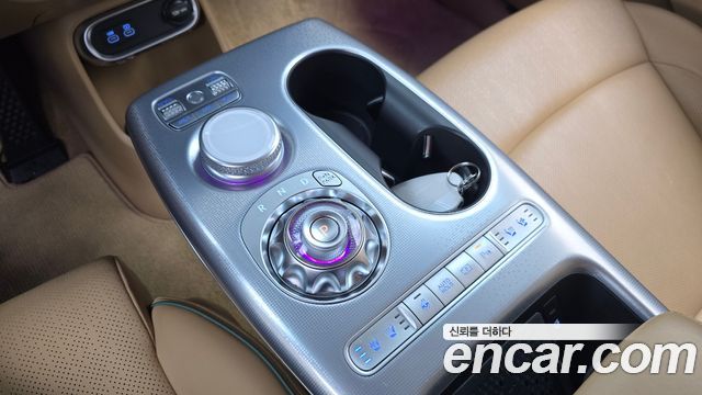 Genesis GV60 2023 — photo 12