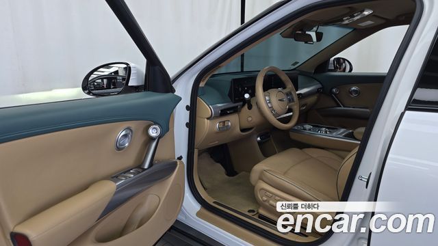 Genesis GV60 2023 — photo 13