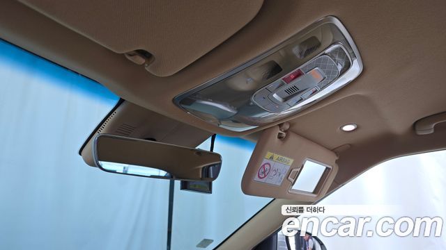Genesis GV60 2023 — photo 25