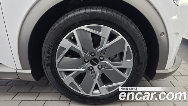 Genesis GV60 2023 — photo 7