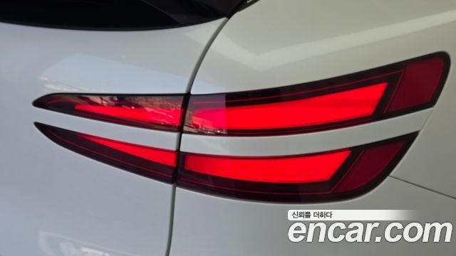 Genesis GV60 2023 — photo 9