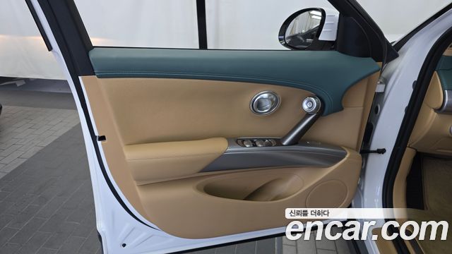 Genesis GV60 2023 — photo 14