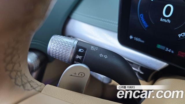 Genesis GV60 2023 — photo 29