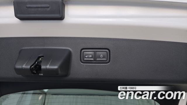 Genesis GV60 2023 — photo 30