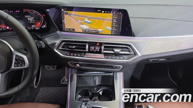 BMW X5 2019 — photo 24