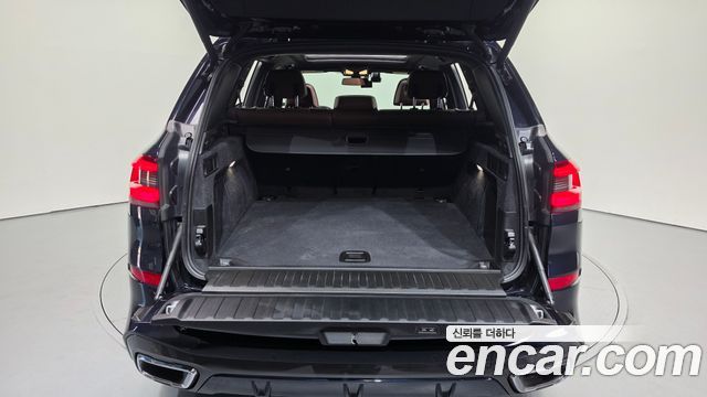 BMW X5 2019 — photo 35