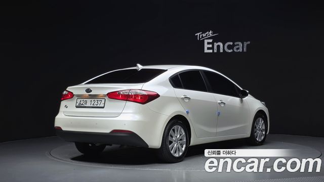 Kia K3 2015 — photo 2
