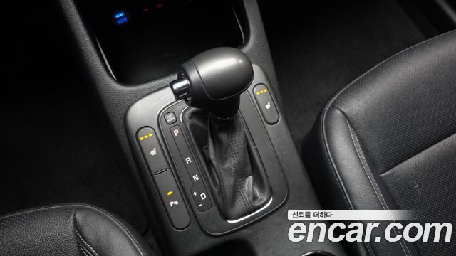 Kia K3 2015 — photo 12