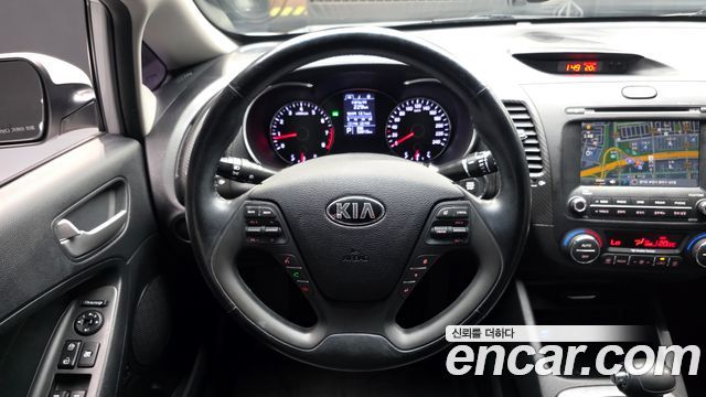 Kia K3 2015 — photo 19