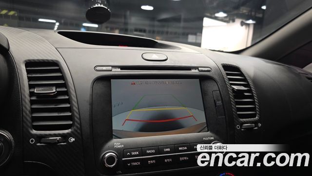 Kia K3 2015 — photo 21