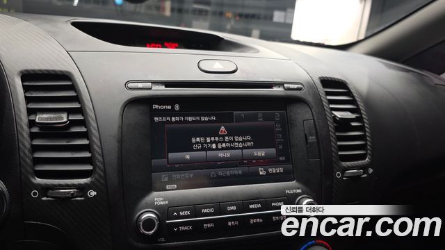 Kia K3 2015 — photo 22