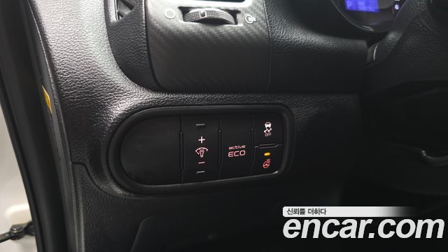 Kia K3 2015 — photo 24