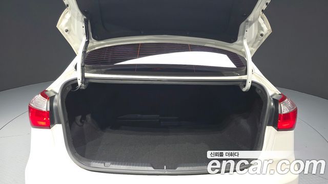 Kia K3 2015 — photo 26