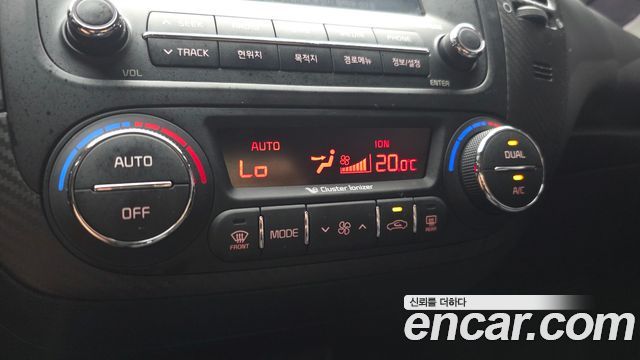 Kia K3 2015 — photo 28
