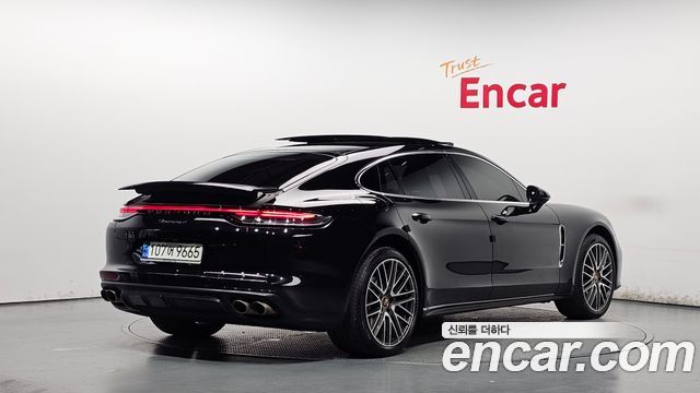 Porsche Panamera 2021 — photo 2