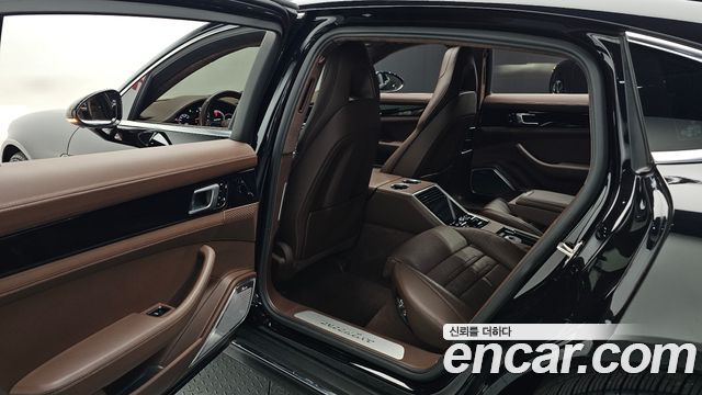 Porsche Panamera 2021 — photo 18