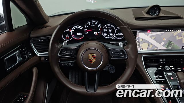 Porsche Panamera 2021 — photo 19