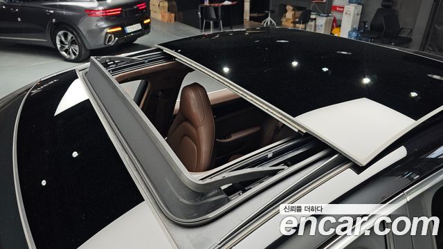 Porsche Panamera 2021 — photo 25