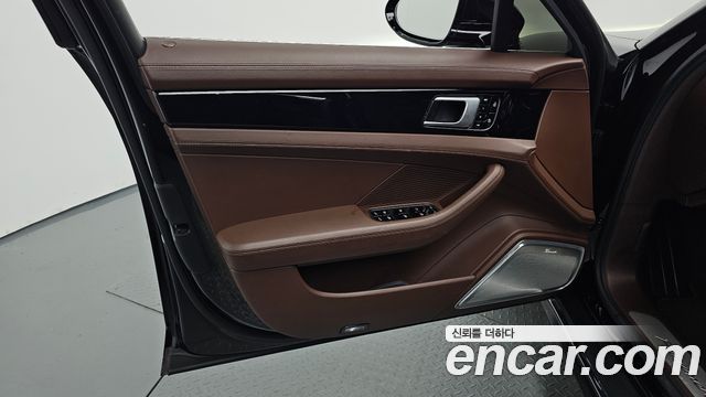 Porsche Panamera 2021 — photo 14