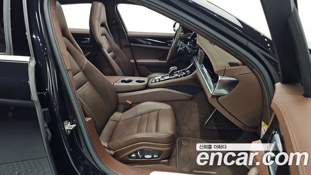 Porsche Panamera 2021 — photo 16